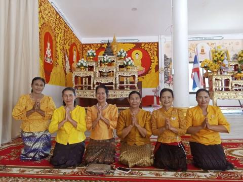 พิธีเจริญพระพุทธมนต์เฉลิมพระเกียรติถวายพระพรชัยมงคลเเด่ พระบาทสมเด็จพระเจ้าอยู่หัวฯ