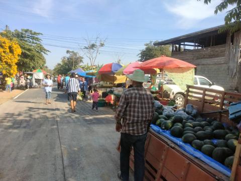 ตลาดชุมชนบ้านหนองหมี หมู่ที่ 6 และหมู่ที่ 7