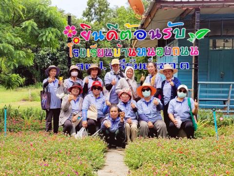 ลงพื้นที่หยอดทรายอะเบทเพื่อป้องกันและกำจัดลูกน้ำยุงลายในชุมชน วัด และโรงเรียน ประจำปี 2568