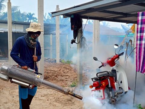 โครงการพ่นหมอกควันกำจัดยุงลายและป้องกันโรคไข้เลือดออก วันที่ 4 ประจำปีงบประมาณ 2568