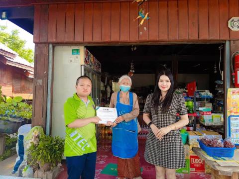 ลงพื้นที่เพื่อมอบเกียรติบัตรสำหรับร้านค้าที่เข้าร่วมโครงการลดละเลิกใช้โฟมและบรรจุภัณฑ์ชนิดพลาสติกใช้ครั้งเดียวทิ้ง (Single-use Plastics)